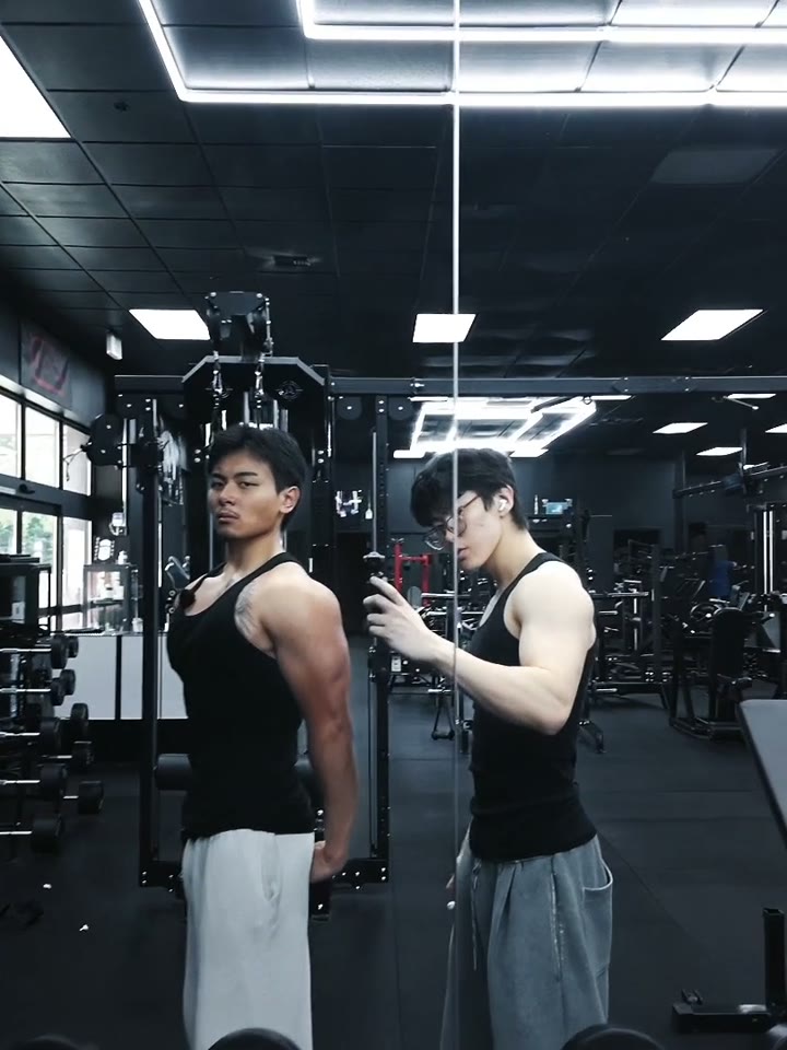 Mirror photo from a workout posted on Gear